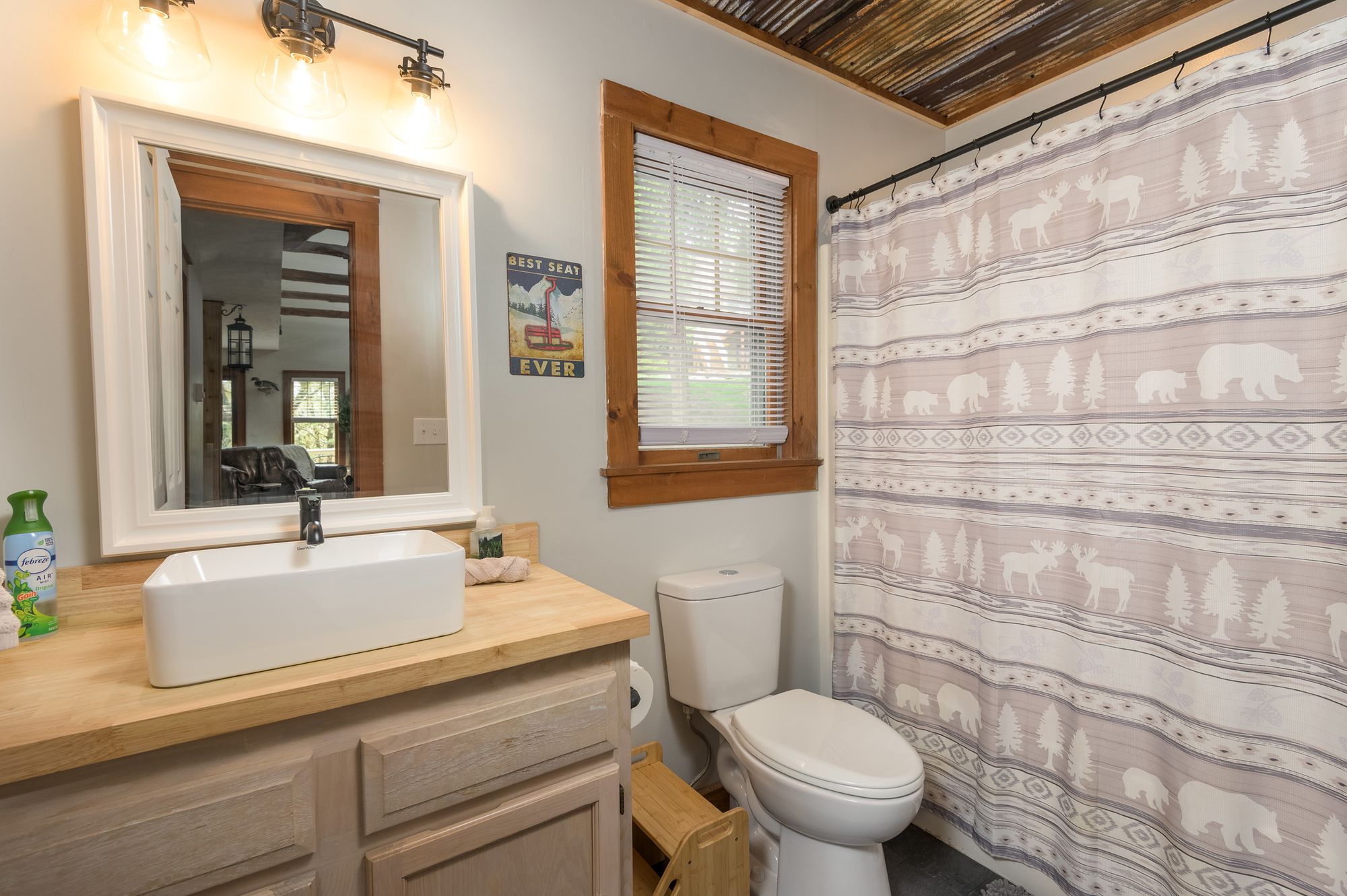416 Hickory Dr - 4-Bedroom Camelback Townhome — photo 15